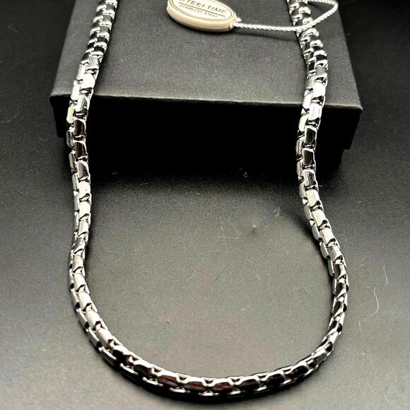SteelTime Men's Stainless Steel Silver PlatedFluted Link Necklace 24 Inch NWT